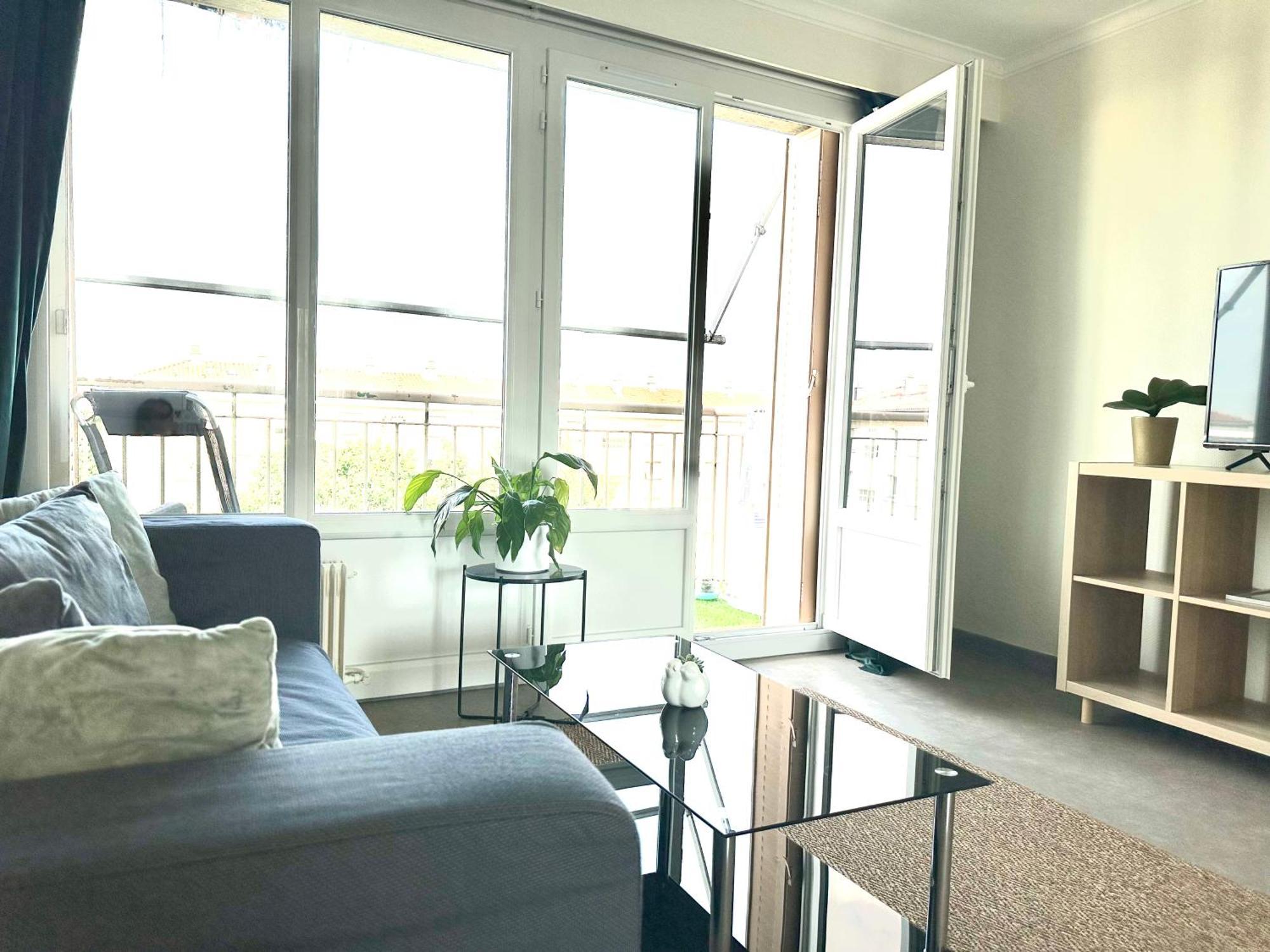 Apartment Grand Centre Proche Eurexpo Et Groupama *